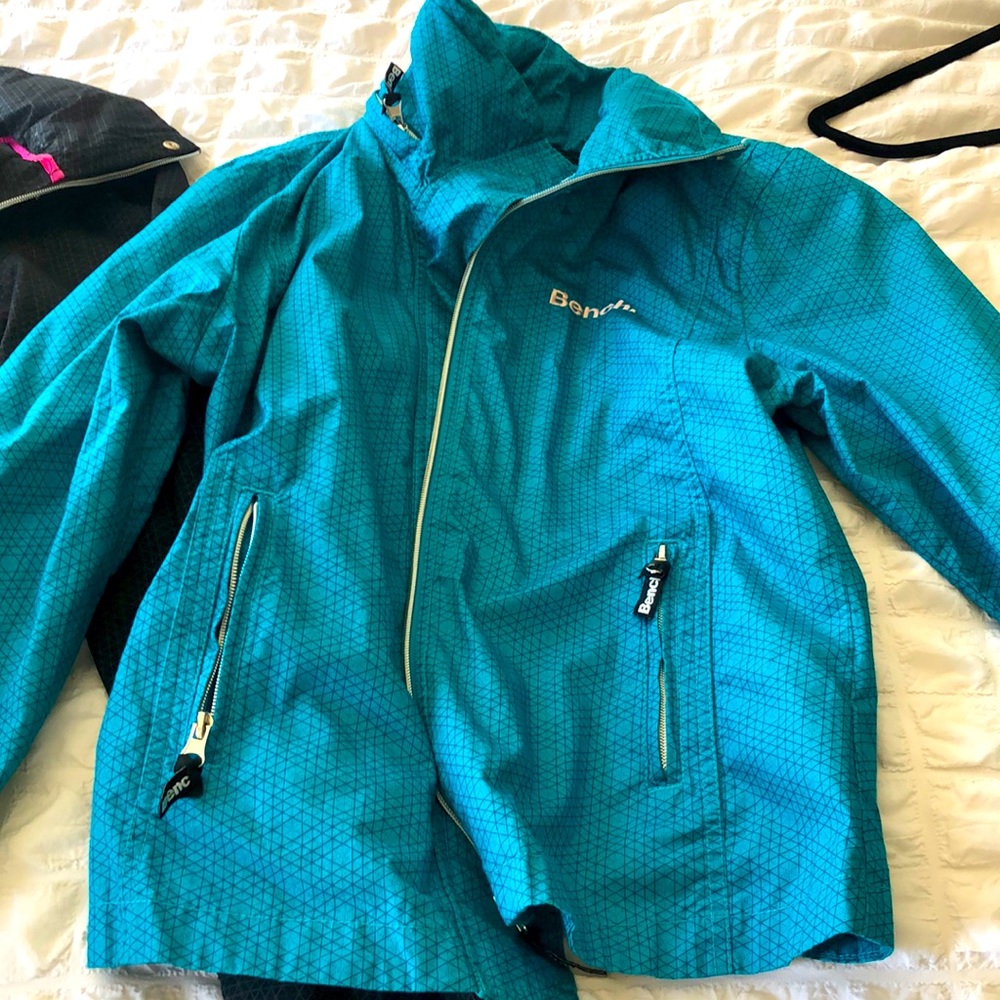Bench. Jacket. Barely worn. Hood in collar